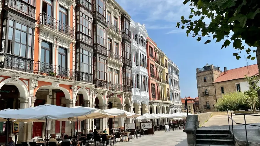 Città millenaria di Avilés, dove si svolge il campo estivo di inglese the Village